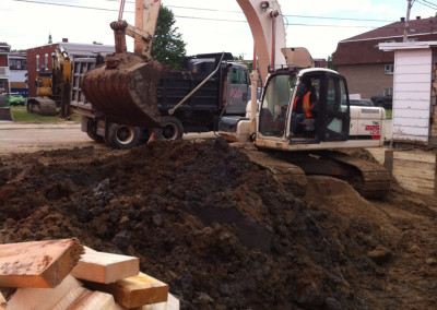 Service d’entrepreneur en terrassement et excavation à Mirabel, Saint-Eustache, Laval et sur la Rive-Nord de Montréal / Excavation Mirabel