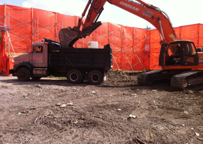 Service d’entrepreneur en terrassement et excavation à Mirabel, Saint-Eustache, Laval et sur la Rive-Nord de Montréal / Excavation Mirabel