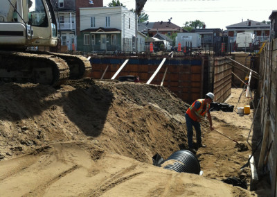 Service d’entrepreneur en raccordement et branchement égout et entrée eau à Mirabel, Saint-Eustache, Laval et sur la Rive-Nord de Montréal / Excavation Mirabel